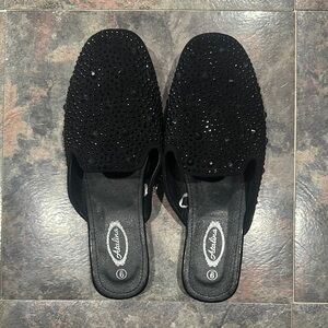 Atalina Black Textured Mules for Casual Comfort